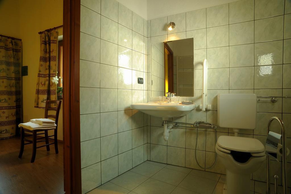 Maison Lombard Hotel Verrayes Quarto foto